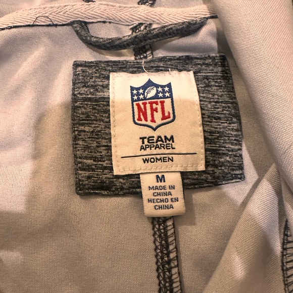 Green Bay Packers Women’s Zip Hoodie Medium NFL - Picture 3 of 4